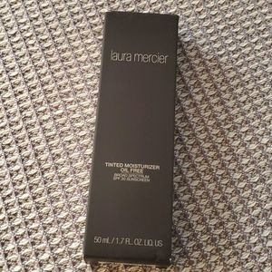 Laura Mercier tinted oil free moisturizer SAND